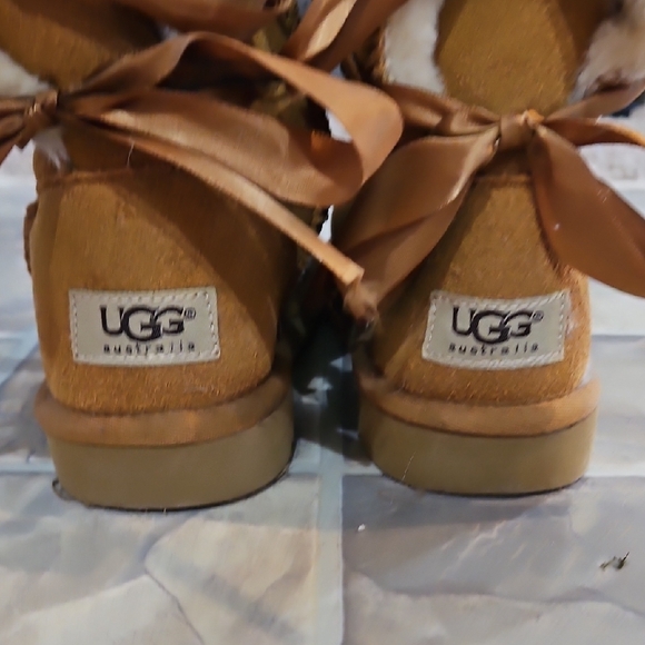 NWOT UGG Tan Winter Boots - Picture 10 of 10